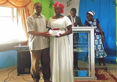 Remise Du Prix De La Meilleure Aide Soignante Par Pst Legre